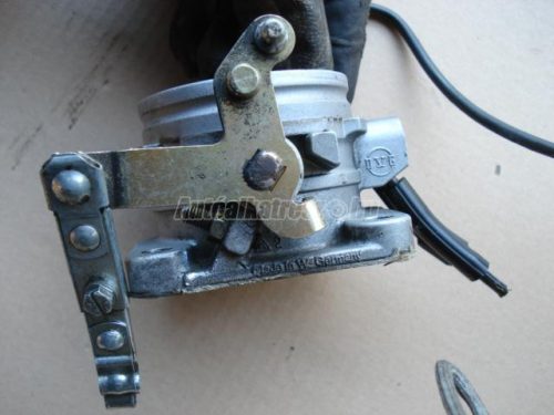MERCEDES-BENZ 190 - 0011409053 - fojtószelep ház