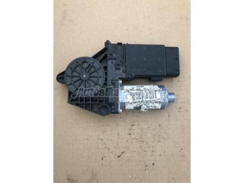 VOLKSWAGEN PASSAT V - 1999 - 0130821695, 3B4837751S, 19108100 - ablakemelő motor