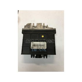   VOLKSWAGEN PASSAT IV - 1996 - 01M927733F - motor vezérlőegység
