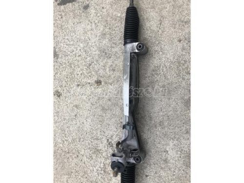 kormánymű szervós