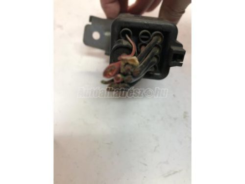 SEAT IBIZA - 2004 - 0281003027 - izzítórelé