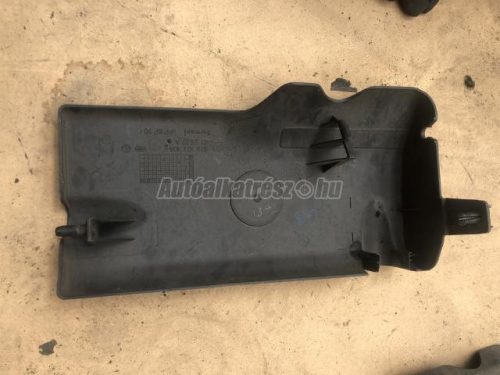 VOLKSWAGEN GOLF III - 1993 - 028103935A - motorburkolat