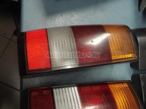 hátsó lámpa