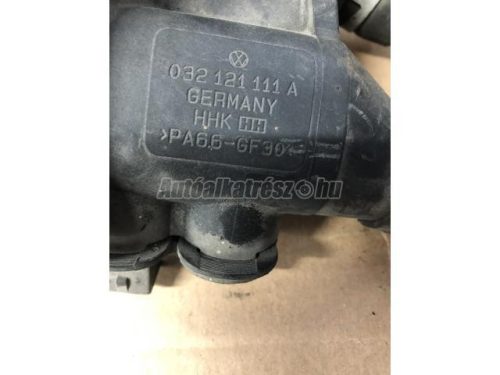 VOLKSWAGEN GOLF III,  VENTO,  POLO - 1994 - 032121111A - termosztátház