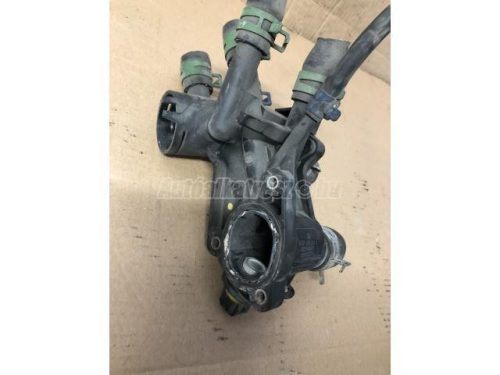 VOLKSWAGEN GOLF III,  VENTO,  POLO - 1994 - 032121111A - termosztátház