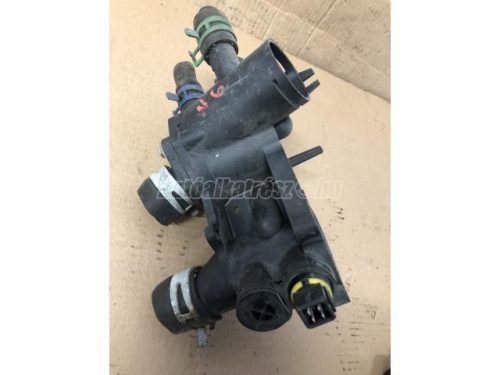 VOLKSWAGEN GOLF III,  VENTO,  POLO - 1994 - 032121111A - termosztátház