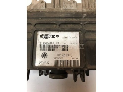 VOLKSWAGEN POLO III - 1996 -  032906030E - motor vezérlőegység