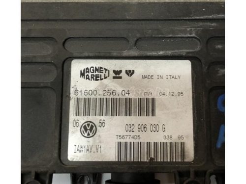 VOLKSWAGEN GOLF III - 1996 - 032906030G - motor vezérlőegység