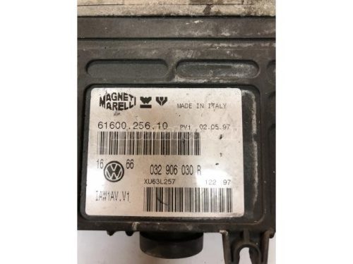 VOLKSWAGEN GOLF III - 1995 - 032906030R - motor vezérlőegység