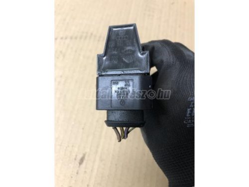 VOLKSWAGEN GOLF IV,  GOLF,  BORA,  POLO,  NEW BEETLE | AUDI A2 | SEAT LEON,  TOLEDO | SKODA OCTAVIA,  FABIA - 2000 - 036905100B - gyújtótekercs egység