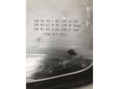 VOLKSWAGEN GOLF IV - 2001 - 038103925L - felső motorburkolat