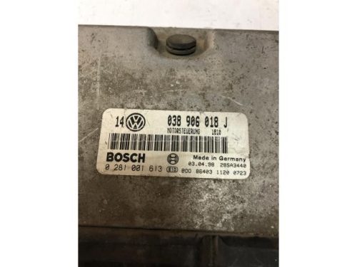 VOLKSWAGEN GOLF III - 1997 - 038906018J - motor vezérlőegység