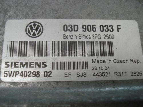 VOLKSWAGEN POLO IV - 2003 - 03D906033F - motor vezérlőegység