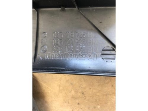 VOLKSWAGEN TOURAN - 2007 - 03G103925BJ  - motorburkolat