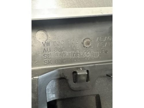 VOLKSWAGEN TOURAN - 2006 - 03G103925 - motor burkolat