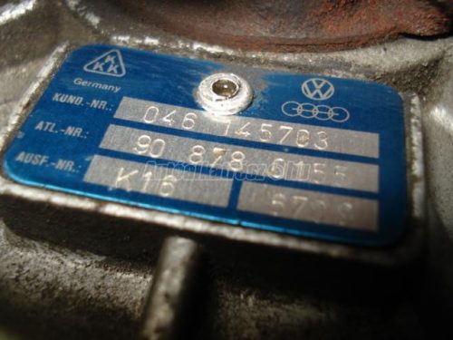 AUDI 100 - 046145703 - töltő, feltöltés
