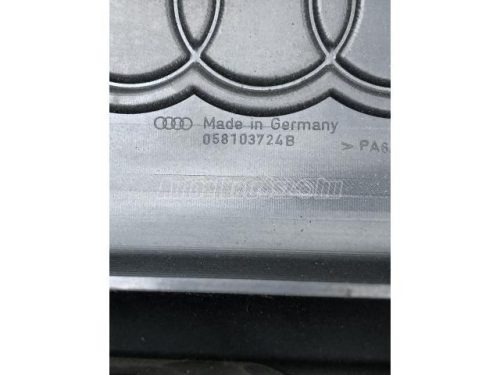 AUDI A4 - 1997 - 058103724B  - felső motorburkolat