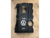 VOLKSWAGEN PASSAT V - 2000 - 058103724F  - felső motorburkolat