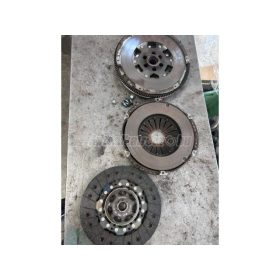   VOLKSWAGEN SHARAN,  GOLF IV,  BORA | FORD GALAXY | SEAT ALHAMBRA | AUDI TT,  A3 - 2001 - 06A141031K  - kuplungtárcsa