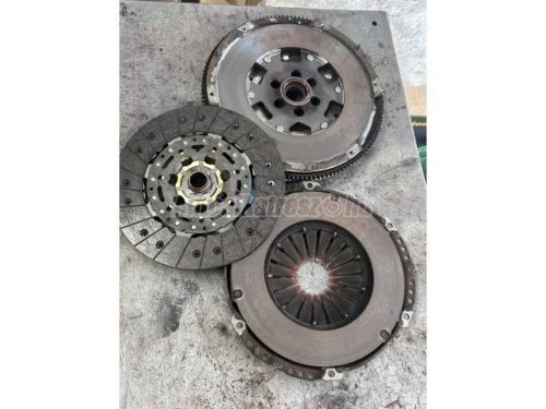 VOLKSWAGEN SHARAN,  GOLF IV,  BORA | FORD GALAXY | SEAT ALHAMBRA | AUDI TT,  A3 - 2001 - 06A141031K  - kuplungtárcsa