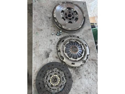 VOLKSWAGEN SHARAN,  GOLF IV,  BORA | FORD GALAXY | SEAT ALHAMBRA | AUDI TT,  A3 - 2001 - 06A141031K  - kuplungtárcsa