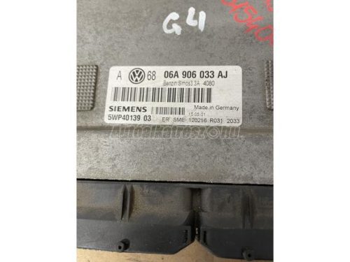 VOLKSWAGEN GOLF IV - 2001 - 06A906033AJ  - motorvezérlő elektronika