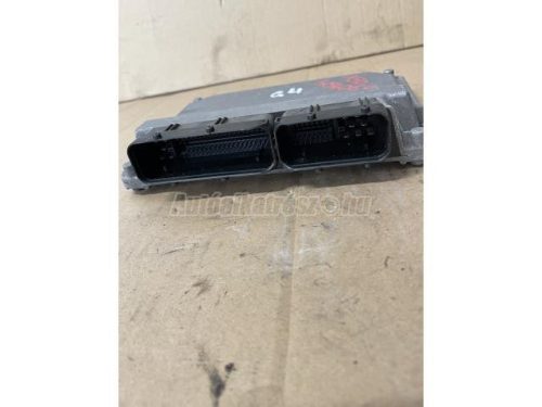 VOLKSWAGEN GOLF IV - 2001 - 06A906033AJ  - motorvezérlő elektronika