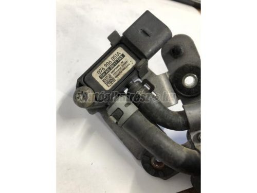 VOLKSWAGEN GOLF V - 2005 - 076906051A - részecskeszűrő nyomásérzékelő