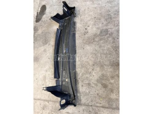 VOLVO V70 - 2003 - 09151896  - motorburkolat