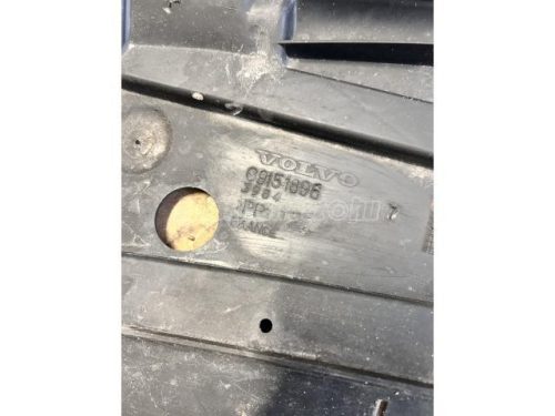 VOLVO V70 - 2003 - 09151896  - motorburkolat