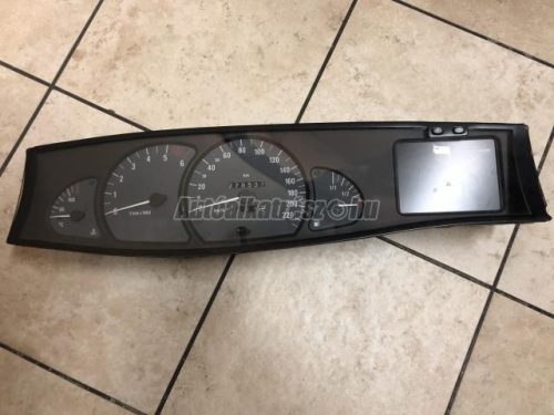 OPEL OMEGA B - 2002 - 09228420AT - km óra