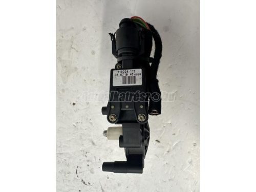 AUDI A3 - 1999 - 119024113 - ablakemelő motor