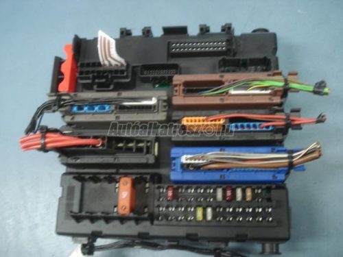 OPEL VECTRA C - 2003 - 13112910 - biztosíték panel