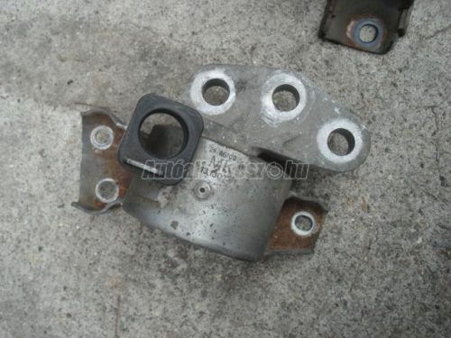 OPEL CORSA D - 2007 - 13130741 - motortartó bak