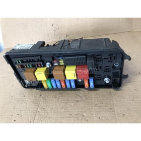 OPEL VECTRA C - 2005 - 13144711US - biztosíték doboz