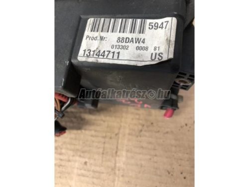 OPEL VECTRA C - 2005 - 13144711US - biztosíték doboz