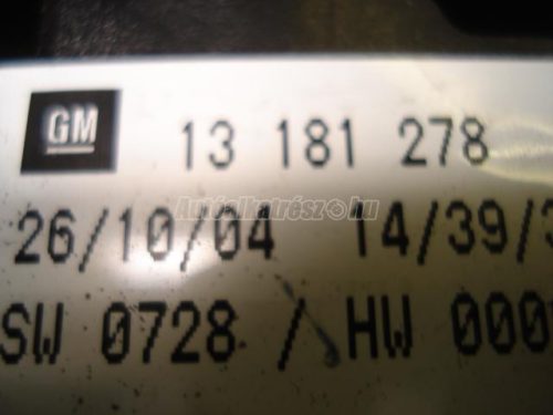 OPEL ASTRA H - 2006/02 - 13181278 - biztosíték panel