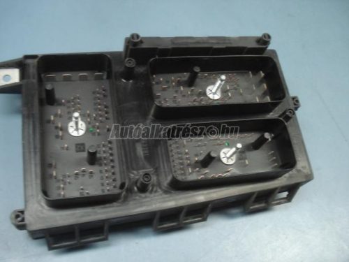 OPEL ASTRA H - 2007 - 13206754HB - biztosíték panel