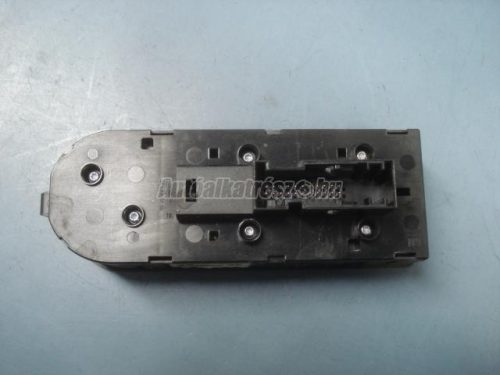 ablakemelő kapcsoló