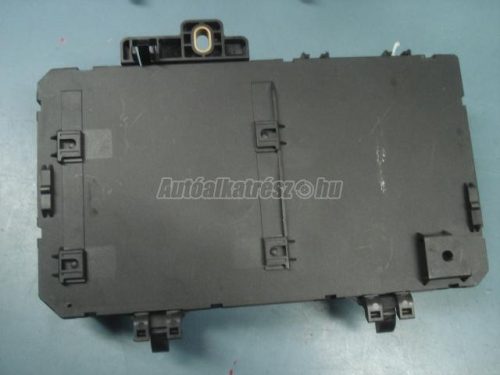 OPEL ASTRA H - 2005 - 13220831HQ  - biztosítéktábla