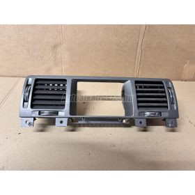 középső szellőzőrács