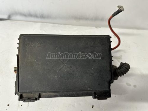 OPEL CORSA D - 2008 - 13299202 - biztosítéktábla