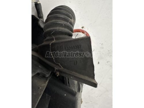 OPEL CORSA D - 2008 - 13299202 - biztosítéktábla