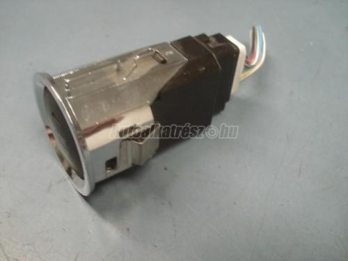 TOYOTA COROLLA VERSO - 2006 - 15A710 - kapcsoló