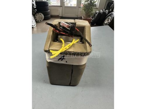 MERCEDES-BENZ A-OSZTÁLY - 2003 - 1688000348  - központi zár vákuumpumpa