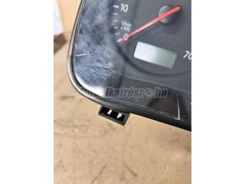 VOLKSWAGEN GOLF IV - 1998 - 1J0920826 - km óra