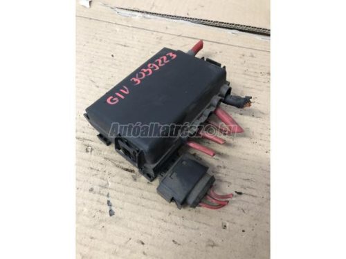 VOLKSWAGEN GOLF IV - 2001 - 1J0937550AB - aksi biztosíték doboz