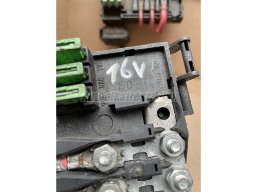 VOLKSWAGEN GOLF IV - 2000 - 1J0937550 - biztosíték doboz