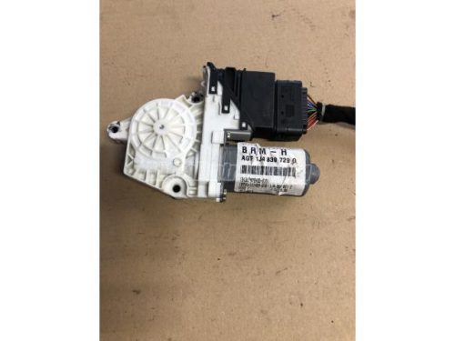 VOLKSWAGEN GOLF IV - 2001 - 1J4839729G - ablakemelő motor