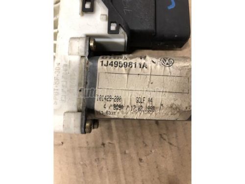 VOLKSWAGEN GOLF IV - 2001 - 1J4959811A, 101439200 - ablakemelő motor